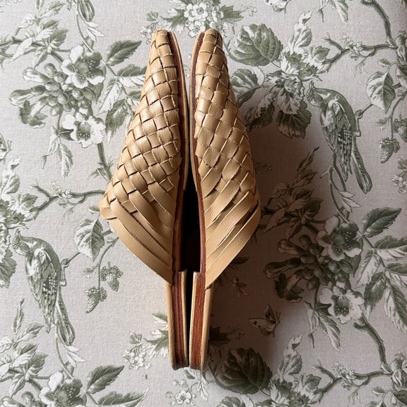 Liberté Tulum Woven Leather Mule Slides | Tan Leather | Size 11 - Picture 3 of 9